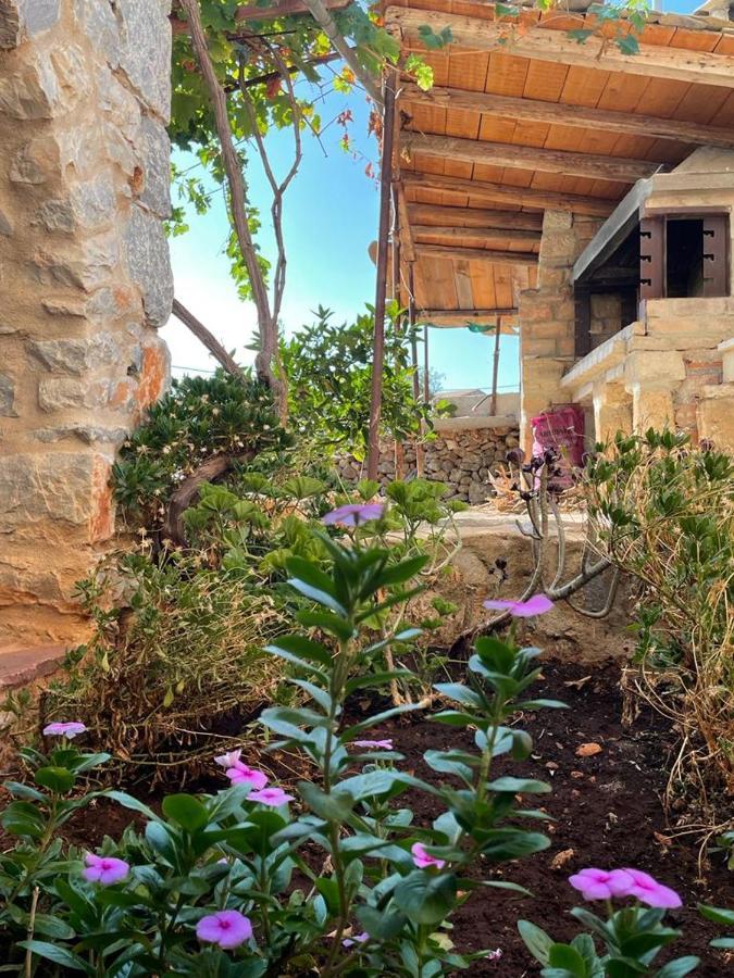 Find Your Peace In A Traditional Country House!! Lagia Екстер'єр фото
